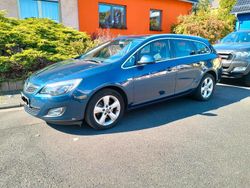 Gebraucht 2010 Opel Astra Sport Kombi | 3.650 € (Etwas zu teuer)