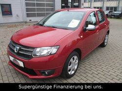 Rot Gebraucht 2015 Dacia Sandero Celebration Kleinwagen | 7.490 € (Fairer Preis)