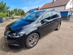 Schwarz Gebraucht 2016 VW Touran Allstar Van / Kleinbus | 12.900 € (Fairer Preis)