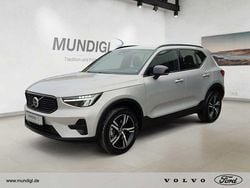 Silver dawn / metallic Gebraucht 2023 Volvo XC40 Plus SUV | 34.810 € (Fairer Preis)