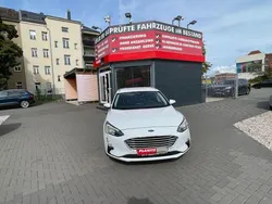 Frozen white Gebraucht 2020 Ford Focus Cool & Connect Kombi | 11.999 € (Guter Preis)