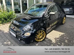 Schwarz (schwarz) Gebraucht 2024 Abarth 695 Kleinwagen | 29.950 € (Fairer Preis)