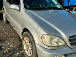 Silber Gebraucht 2002 Mercedes ML500 SUV | 2.200 €