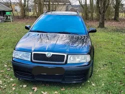 Schwarz Gebraucht 2006 Skoda Octavia Kombi | 1.600 €