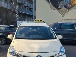 Beige Gebraucht 2019 Toyota Prius+ Van / Kleinbus | 17.500 € (Guter Preis)