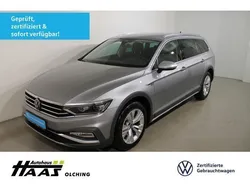 Silber Gebraucht 2022 VW Passat Alltrack Kombi | 33.830 € (Fairer Preis)