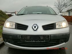 Grau Gebraucht 2007 Renault Mégane II Kombi | 1.900 € (Fairer Preis)