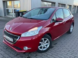 Rot Gebraucht 2014 Peugeot 208 Active Kleinwagen | 5.999 € (Fairer Preis)