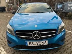 Blau Gebraucht 2015 Mercedes A180 Urban Limousine | 13.000 € (Guter Preis)