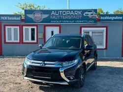 Blau Gebraucht 2016 Mitsubishi Outlander Instyle SUV | 12.490 € (Fairer Preis)
