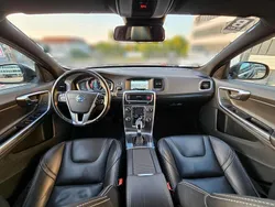Schwarz Gebraucht 2014 Volvo V60 Summum Kombi | 10.750 € (Fairer Preis)
