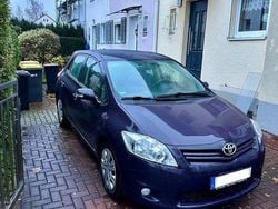 Gebraucht 2010 Toyota Auris Executive Limousine | 7.100 € (Etwas zu teuer)