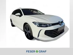 Pure white Gebraucht 2024 VW Passat Business Kombi | 39.990 € (Guter Preis)