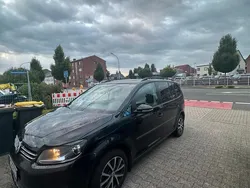 Schwarz Gebraucht 2014 VW Touran Van / Kleinbus | 9.900 € (Etwas zu teuer)