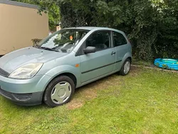 Silber Gebraucht 2004 Ford Fiesta Kleinwagen | 650 € (Guter Preis)