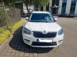 Weiß Gebraucht 2014 Skoda Yeti SUV | 11.499 € (Teuer)