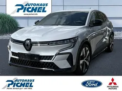 Grau(metallic) Gebraucht 2022 Renault Mégane Techno Limousine | 25.490 € (Guter Preis)