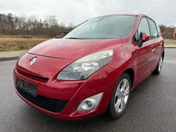 Rot Gebraucht 2010 Renault Scénic III Dynamique Van / Kleinbus | 6.900 € (Teuer)
