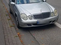 Silber Gebraucht 2004 Mercedes E220 Classic Kombi | 1.700 € (Superpreis)