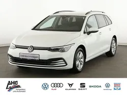 Weiß Gebraucht 2021 VW Golf VIII Life Kombi | 21.289 € (Fairer Preis)