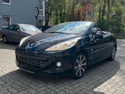 Schwarz Gebraucht 2012 Peugeot 207 CC Roland Garros Cabrio | 2.799 € (Superpreis)