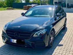 Schwarz Gebraucht 2016 Mercedes E220 AMG line Kombi | 20.750 € (Fairer Preis)