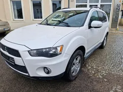 Weiß Gebraucht 2011 Mitsubishi Outlander Invite SUV | 4.999 € (Guter Preis)