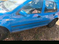 Blau Gebraucht 1999 VW Golf IV Kleinwagen | 1.400 € (Fairer Preis)
