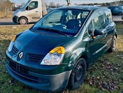 Grün Gebraucht 2005 Renault Modus Van / Kleinbus | 1.000 € (Teuer)