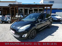 Schwarz Gebraucht 2011 Renault Grand Scénic III Bose Edition Van / Kleinbus | 4.990 € (Fairer Preis)