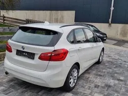 Weiß Gebraucht 2015 BMW 216 Active Tourer Luxury Line Van / Kleinbus | 9.900 € (Guter Preis)