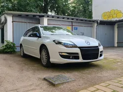 Weiß Gebraucht 2012 Renault Laguna GrandTour Dynamique Kombi | 4.650 € (Fairer Preis)