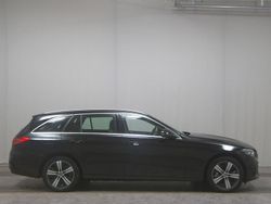 Schwarz Gebraucht 2023 Mercedes C300e Avantgarde Limousine | 29.480 €