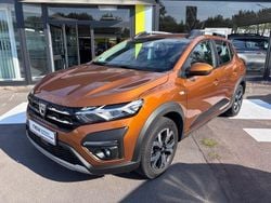 Orange Gebraucht 2023 Dacia Sandero Comfort Kleinwagen | 14.990 € (Fairer Preis)