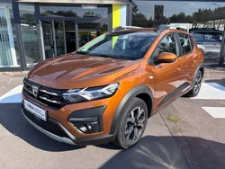 Orange Gebraucht 2023 Dacia Sandero Comfort Kleinwagen | 15.990 € (Fairer Preis)