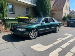 Grün Gebraucht 1996 Audi A8 Limousine | 5.750 €