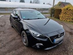 Schwarz Gebraucht 2016 Mazda 3 Nakama Limousine | 5.999 € (Superpreis)