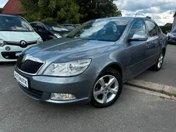 Grau Gebraucht 2011 Skoda Octavia Family Limousine | 8.499 € (Fairer Preis)