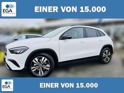 Weiß Gebraucht 2024 Mercedes GLA200 Progressive SUV | 43.730 € (Teuer)