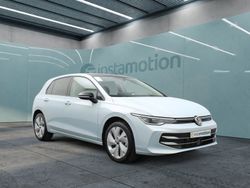 Blau Gebraucht 2024 VW Golf VIII Goal Limousine | 33.249 € (Guter Preis)