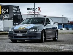 Grau Gebraucht 1999 Opel Omega Edition Limousine | 5.500 €