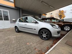 Schwarz Gebraucht 2007 Renault Clio II Kleinwagen | 1.999 € (Teuer)