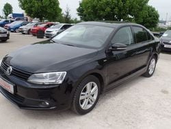Schwarz metallic Gebraucht 2013 VW Jetta Match Limousine | 13.990 €