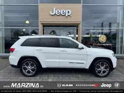 Weiss Gebraucht 2020 Jeep Grand Cherokee Overland SUV | 31.890 € (Fairer Preis)