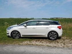 Weiß Gebraucht 2014 DS Automobiles DS5 Kleinwagen | 10.999 €