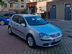 Silber Gebraucht 2004 VW Golf V Limousine | 2.750 € (Guter Preis)