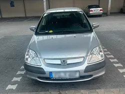 Silber Gebraucht 2002 Honda Civic Kleinwagen | 1.100 €