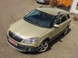 Gelb Gebraucht 2010 Skoda Fabia Ambiente Kombi | 5.999 € (Teuer)