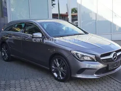 Grau Gebraucht 2019 Mercedes CLA180 Shooting Brake Urban Kombi | 18.999 € (Fairer Preis)