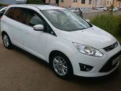 Weiß Gebraucht 2013 Ford Grand C-Max Van / Kleinbus | 9.200 €